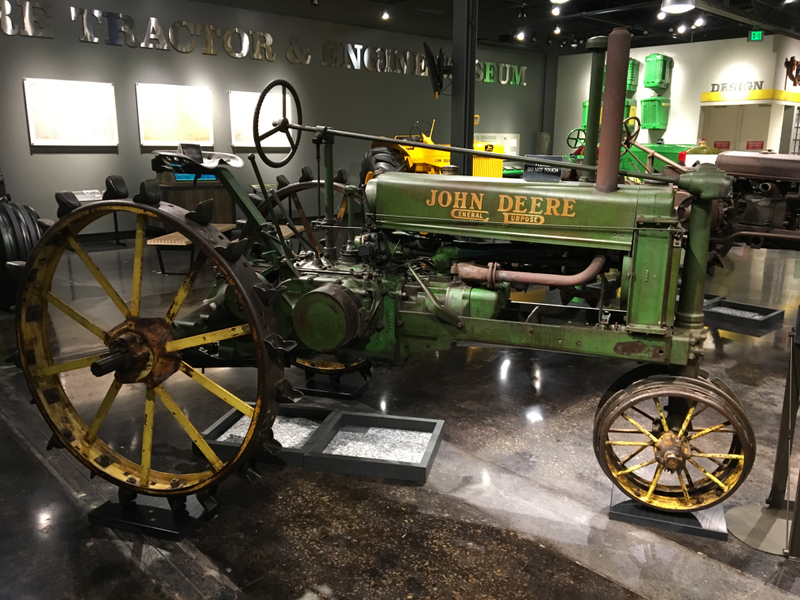Illustration for article titled John Deere Tractor Museum Photodump